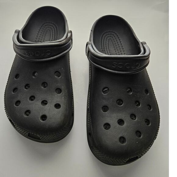 Crocs Men Size 7 Women's Size 9 Black Classic Croc Lightweight Clog Beach Shoe - Picture 4 of 10